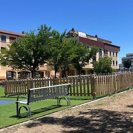 Apartamento Ideal A La Entrada De Salamanca !!! Санта Марта де Тормес Екстериор снимка